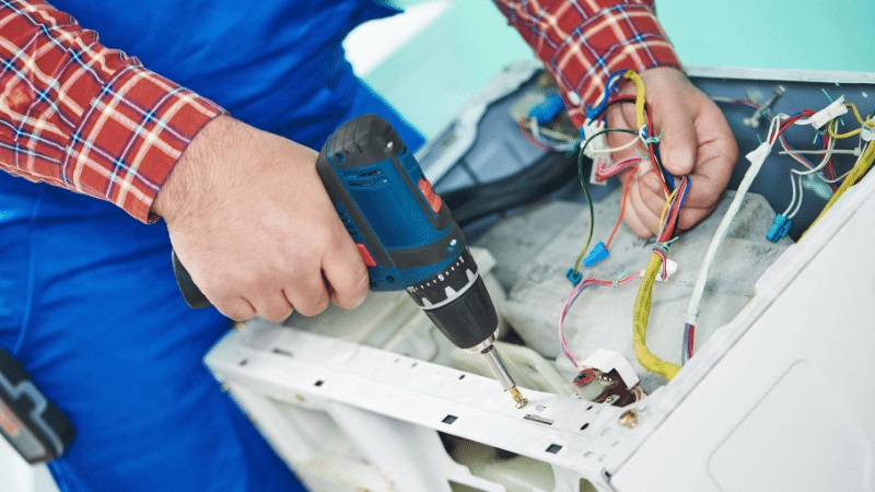 Pursaklar Franke Franke çamaşır makinesi kart tamiri – Su almama arızası orijinal parça ile giderildi. - Teknik servis örneği